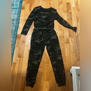 Cloth sweat pants and top